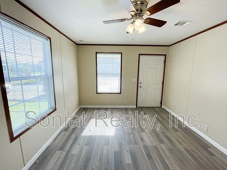 2531 N Miro St — Photo 2