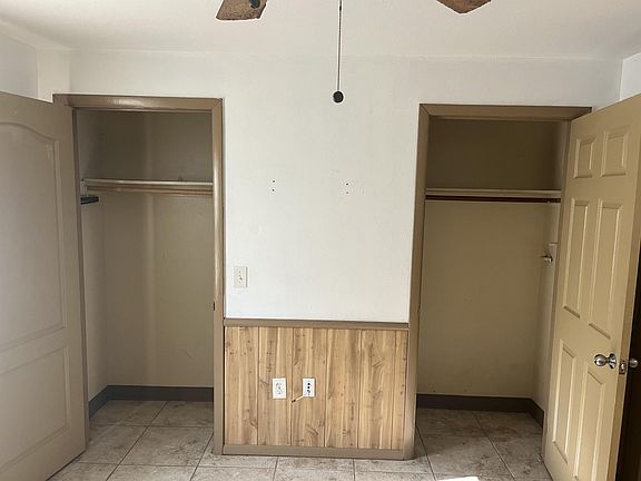 5th image of 988 SW Arlington Blvd