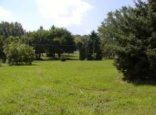 239 E State Rd, North Prairie, WI 53153