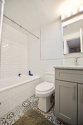 2nd image of 188 Suydam St APT 3L