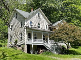 12 Henderson Rd, Hankins, NY 12741