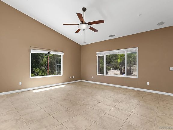 4th image of 25151 Hereford Dr