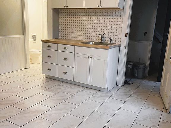 4th image of 132 Main St #1