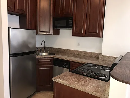 Rented by FirstService Realty (legacy) | media 4