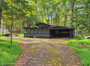 113 Beech Ln, Pocono Lake, PA 18347