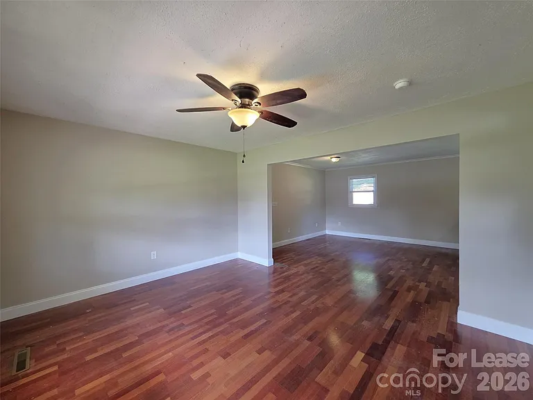 1052 Rembrandt Dr SW — Photo 3
