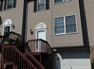 12 Briarwood Way, Clarks Summit, PA 18411