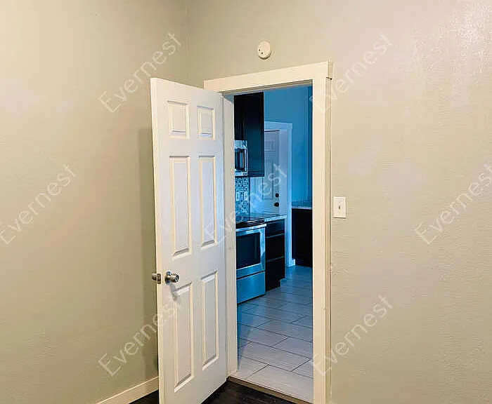 111 Riverside Ave — Photo 12