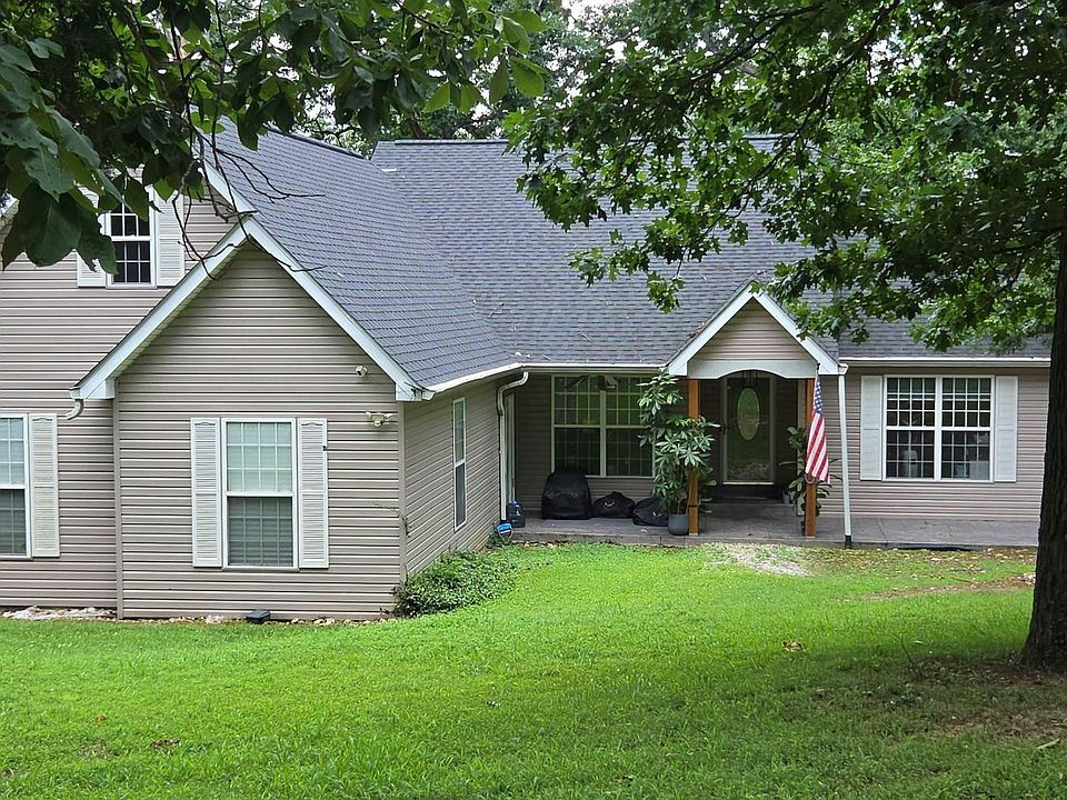 1st image of 858 Brock Rd