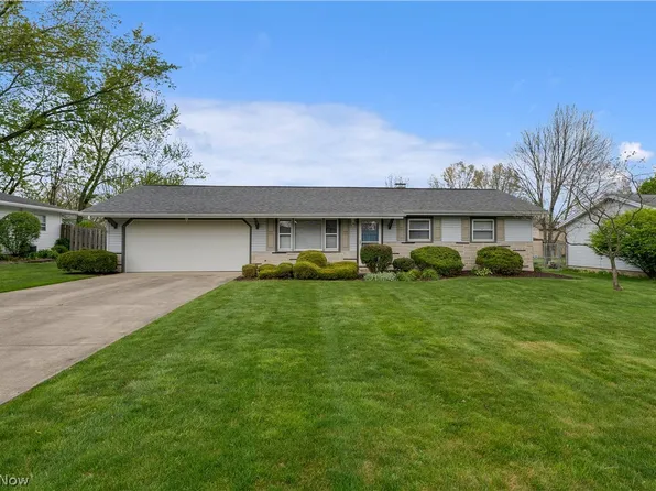 4576 Alderwood Dr, Canfield, OH 44406