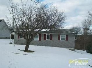 2035 Grange Hall Rd, Fenton, MI 48430