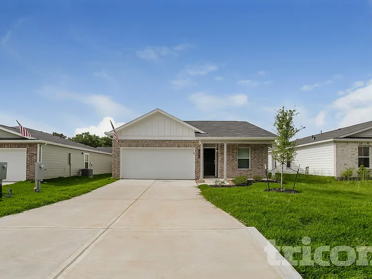 15672 Del Norte Dr — Photo 1