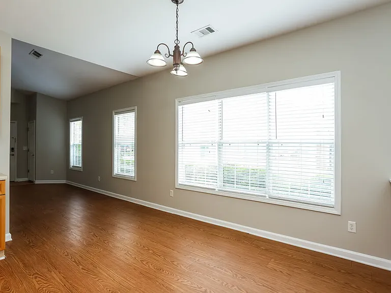 8 Arendt Park Ln — Photo 6