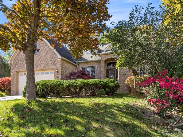 228 Hunters Trl, Ann Arbor, MI 48103