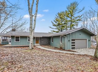 74 S Lake Doster Dr, Plainwell, MI 49080