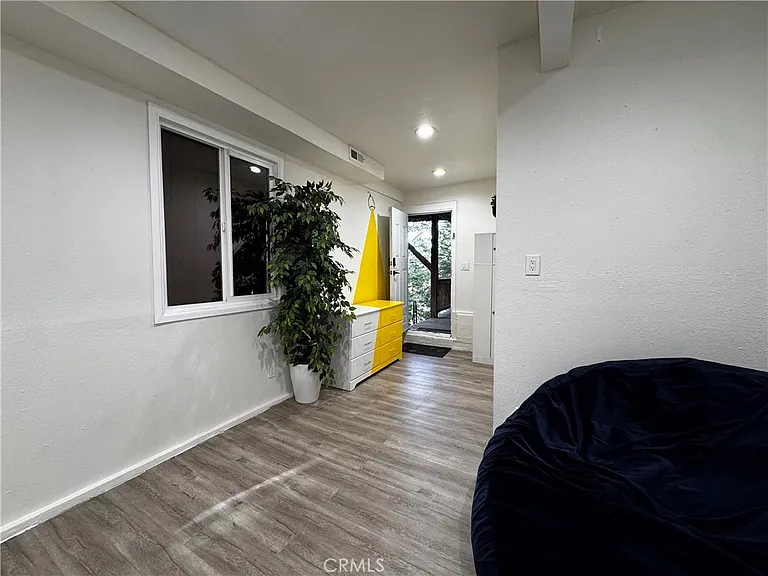 582 Rose Ln — Photo 19