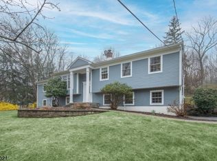 2 Mile Dr, Chester, NJ 07930
