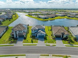 5325 Coral Reef Way, Bradenton, FL 34211