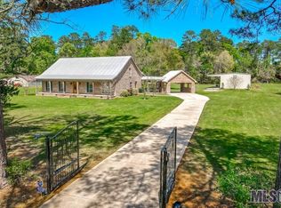 15803 Peairs Rd, Zachary, LA 70770