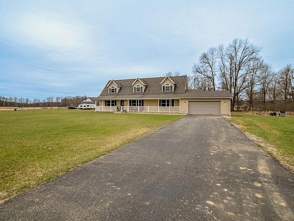 2nd image of 15501 Gunnar Ct