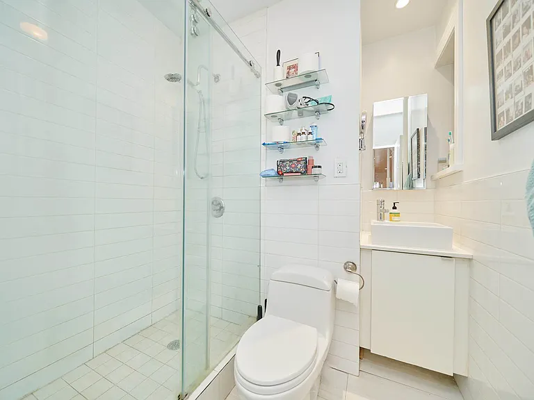 440 E 13th St #D-4 — Photo 5