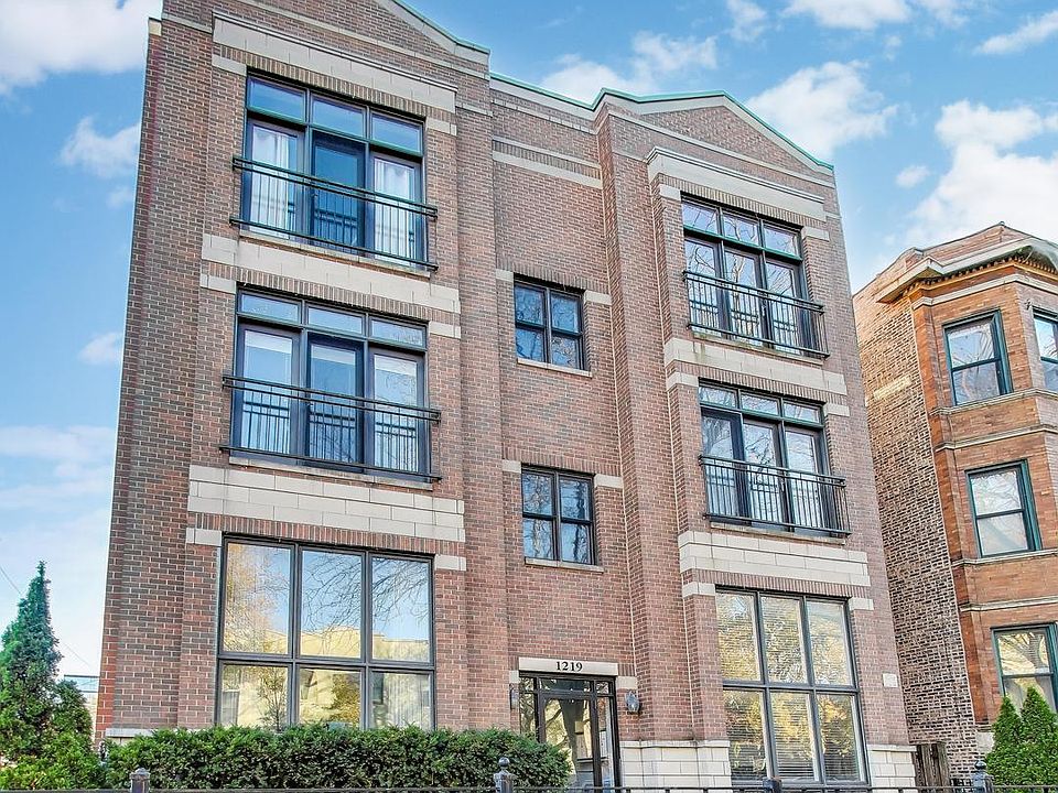 1st image of 1219 W Foster Ave APT 2W