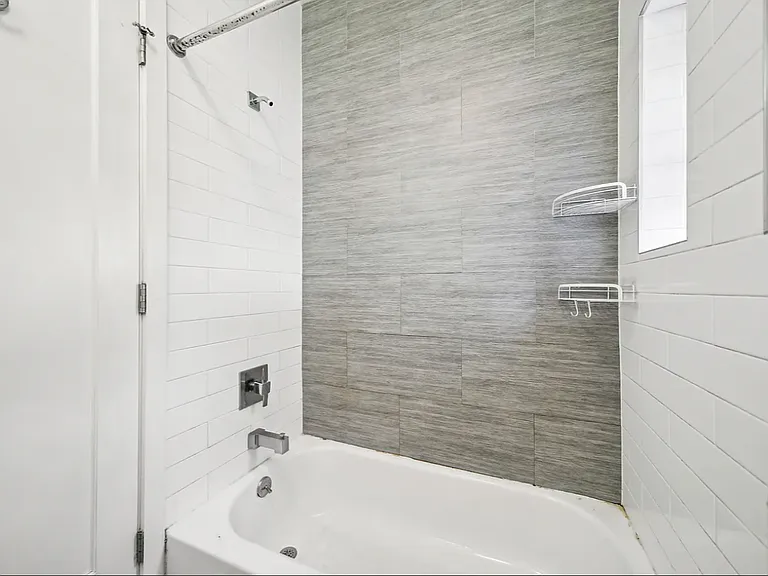 162 E 82nd St #2D — Photo 7