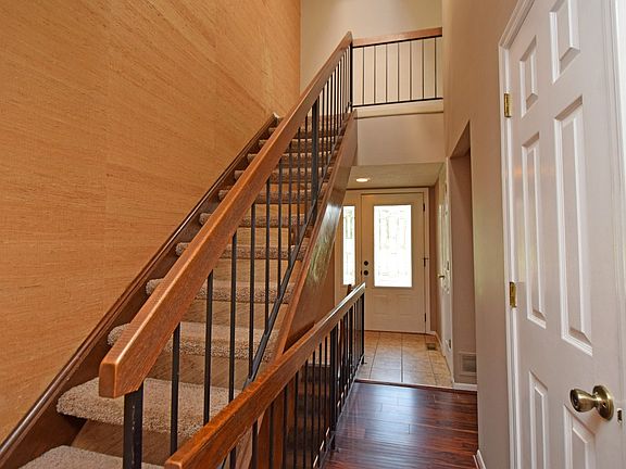 5th image of 1017 Stillwater Ct
