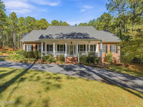 104 Mccracken Drive, West End, NC 27376