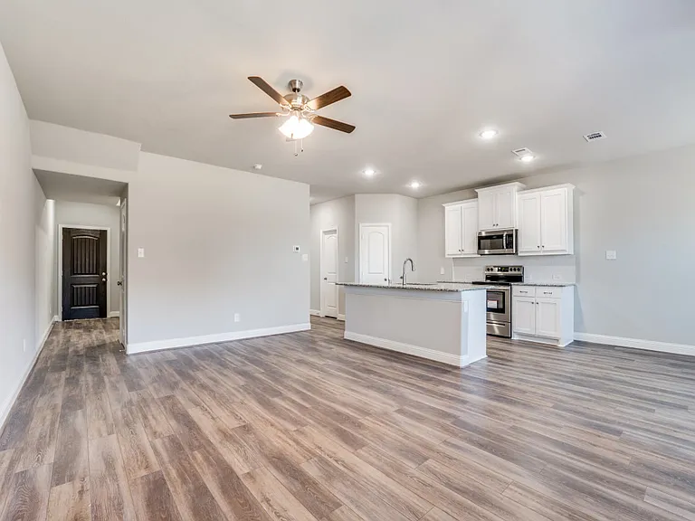 6803 Topaz Dr — Photo 4