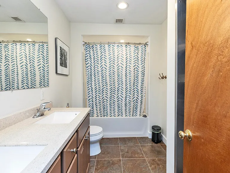 120 Chauncey Ave — Photo 14