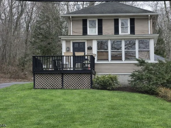 137 Mountain Blvd, Watchung Boro, NJ 07069