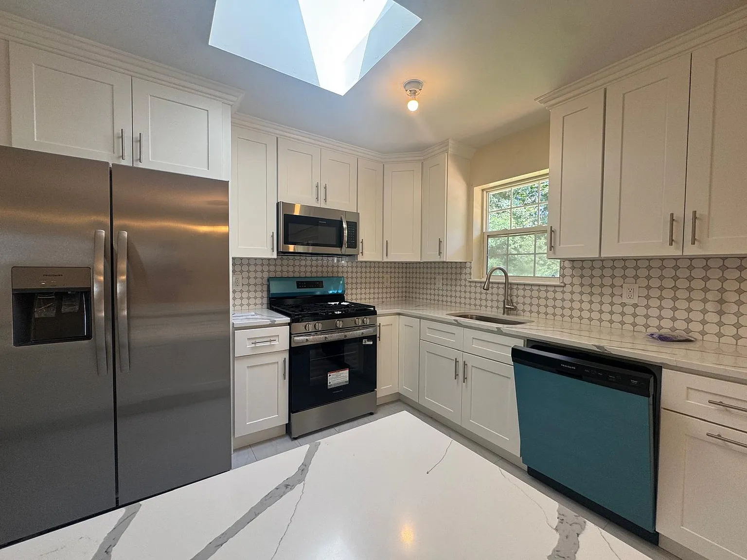 Magnolia Dr, Selden — Photo 4
