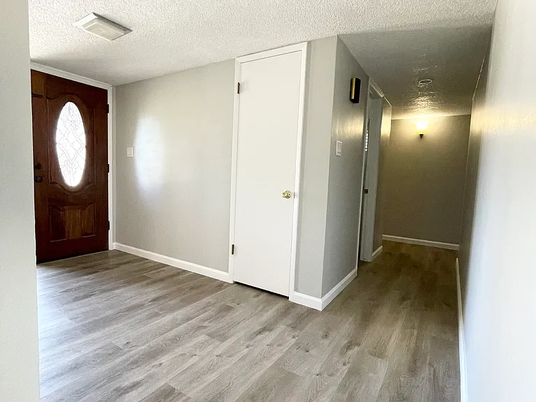 7000 Hooper Ave — Photo 9