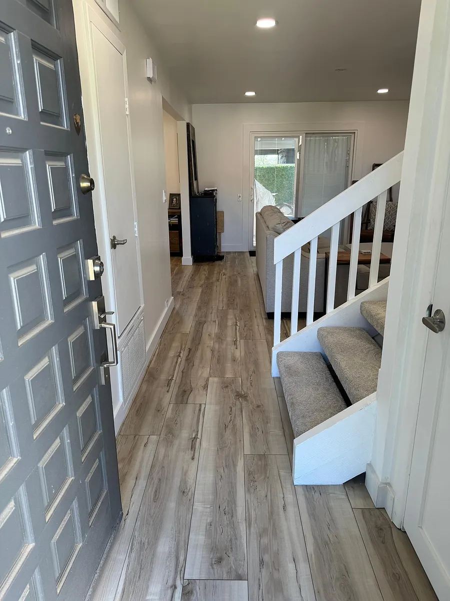 Building Photo - 2810 E Glenrosa Ave #12