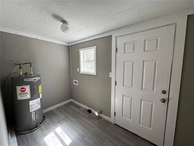 2853 Josephine St — Photo 13