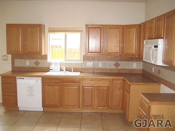 3rd image of 716 1/2 Spanish Trail Dr