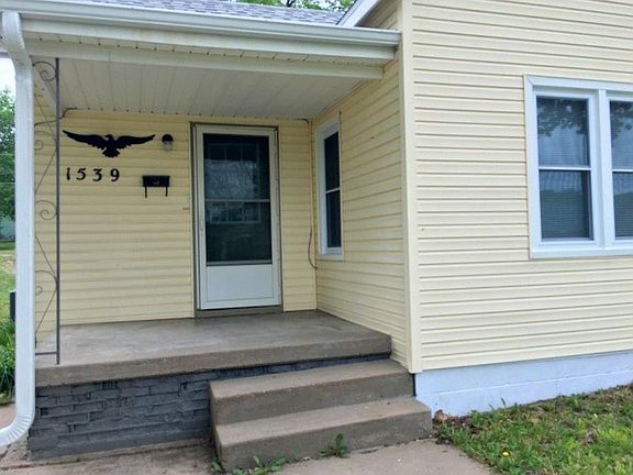 4th image of 1539 1st Ave W