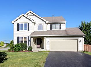 80 Stable Way, Lindenhurst, IL 60046