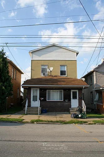 414 Division Ave #3 Photo 1