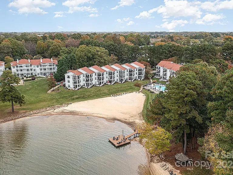 17811 Half Moon Ln — Photo 40