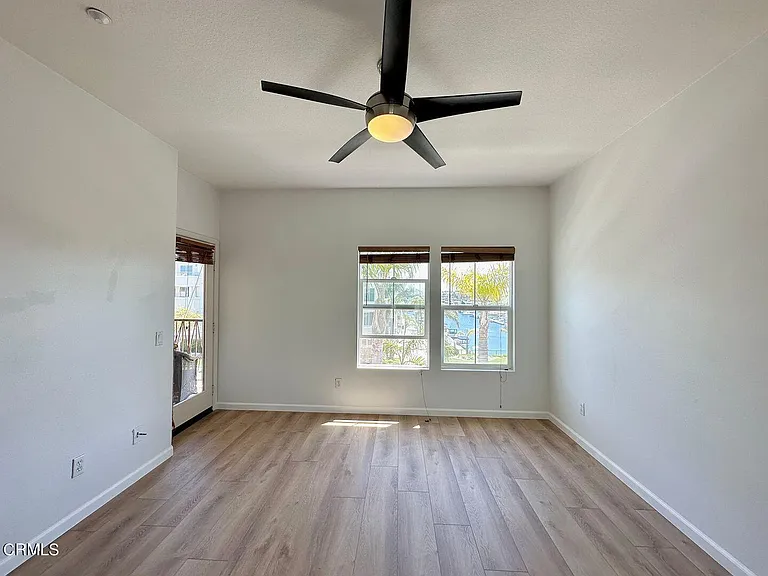 1202 Bayside Cir — Photo 31