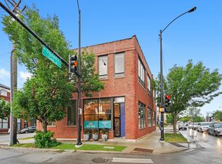 300 N Ogden Ave #202, Chicago, IL 60607