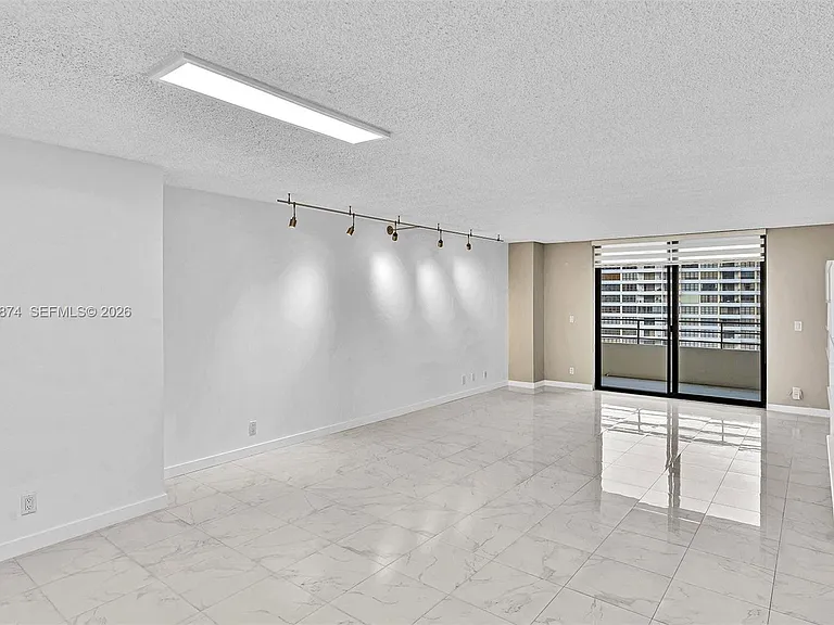2500 Parkview Dr #1219 — Photo 15