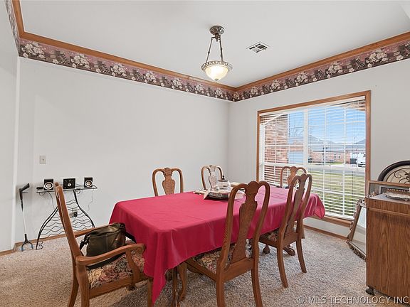 5th image of 2045 Aspen Dr