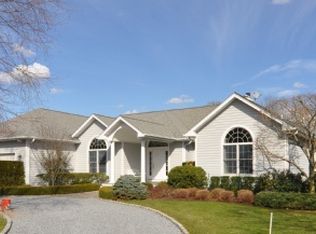 108 Montauk Hwy, Westhampton, NY 11977