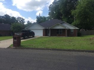 308 Wain Dr, Longview, TX 75604