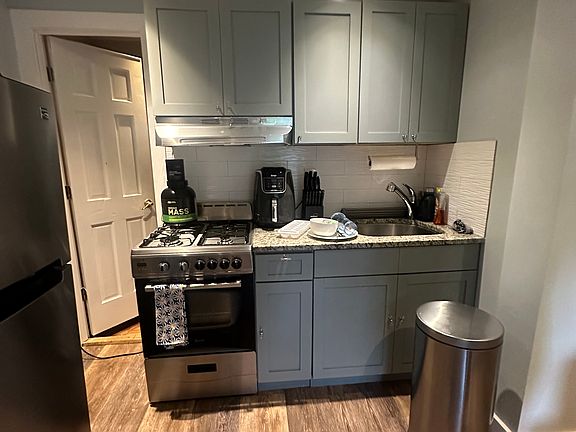 3rd image of 25 Byrd Pl #3