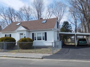 31 Matthew St, Fitchburg, MA 01420