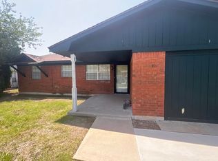709 SW 49th St, Lawton, OK 73505